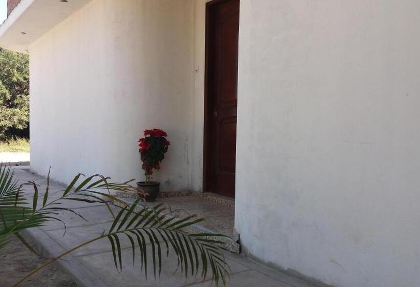 פנסיון La Maison De Lydia