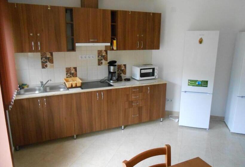 Halasto Pension