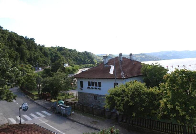 Hostel Trajan