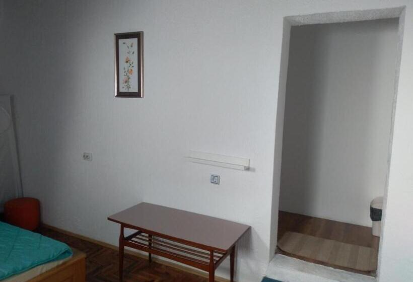 Hostel Trajan
