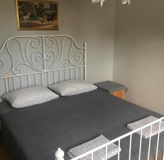 پانسیون Besedka