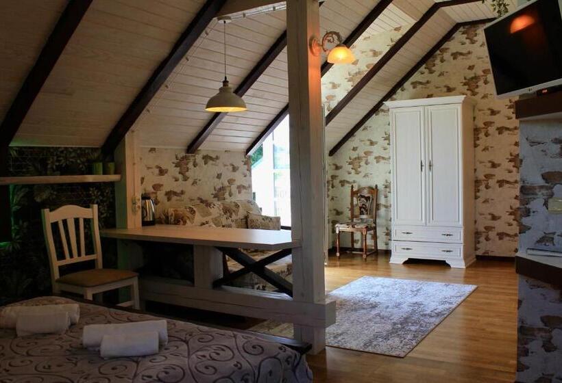 بنسيون Cottage Kazka Lisu