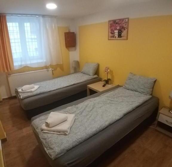 פנסיון Deniz Guesthouse