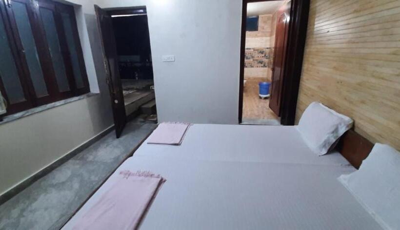 پانسیون Gokul Guest House