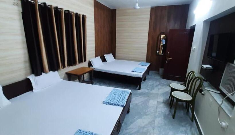 پانسیون Gokul Guest House