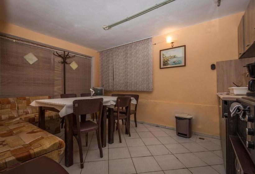 پانسیون Guest House Sun