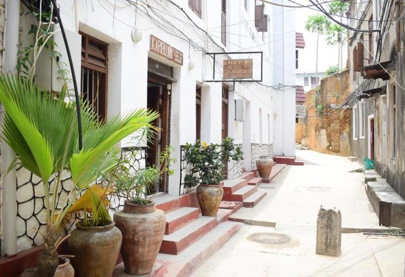 هاستل Karibu Inn