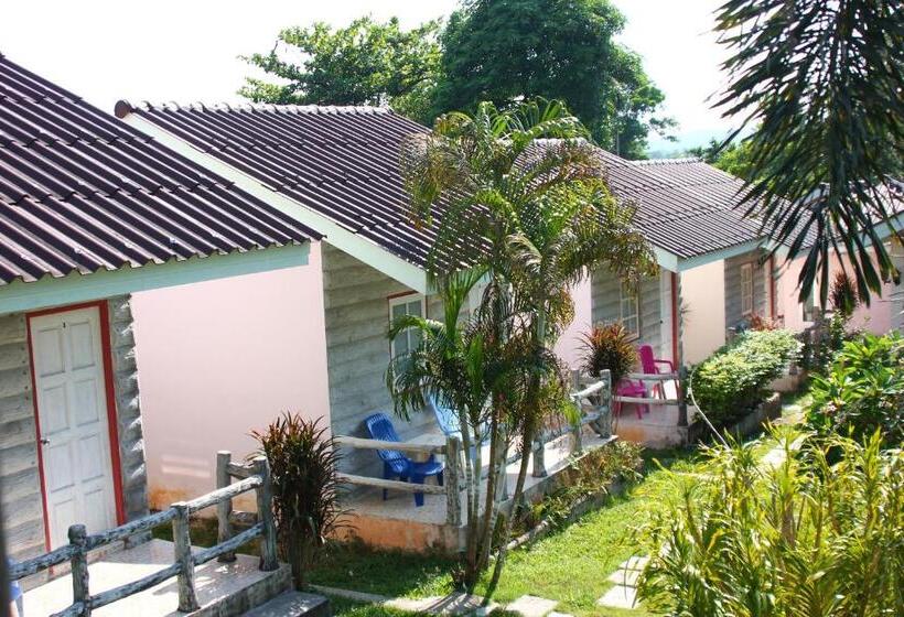 بنسيون Dahla House Ranong
