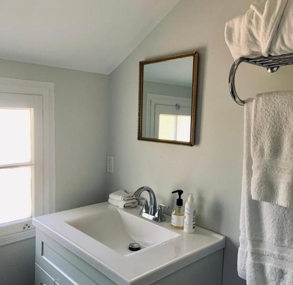 هاستل South Landing Inn