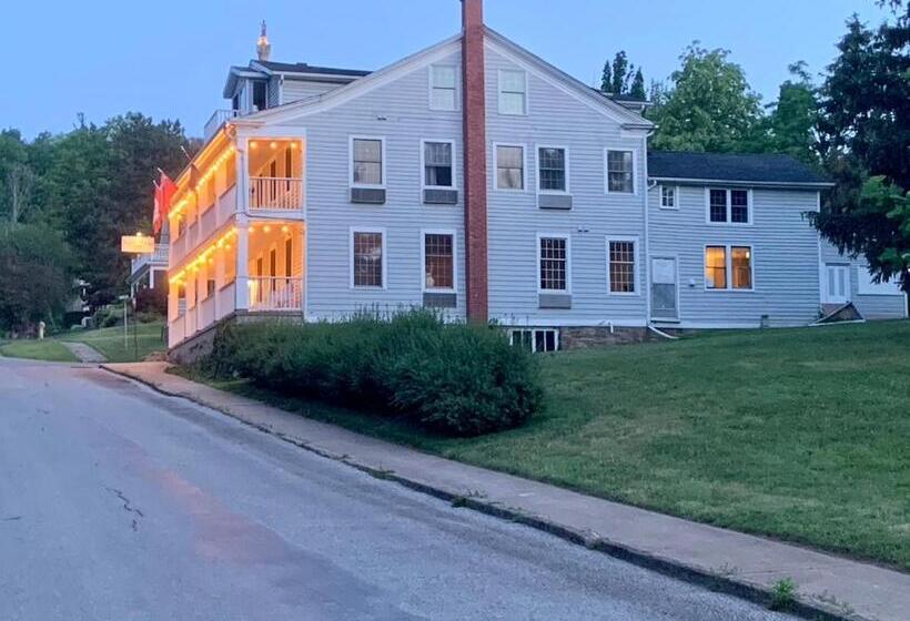 هاستل South Landing Inn
