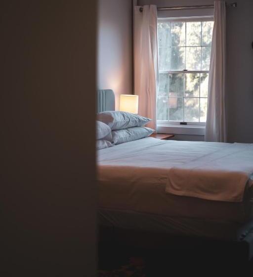 هاستل South Landing Inn