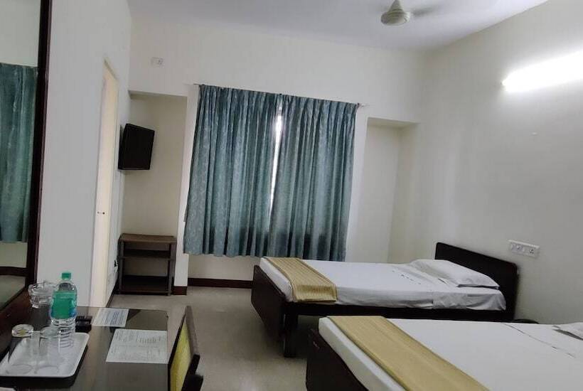 پانسیون Ywca International Guest House