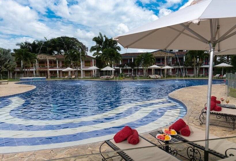 هتل Campestre Café Café