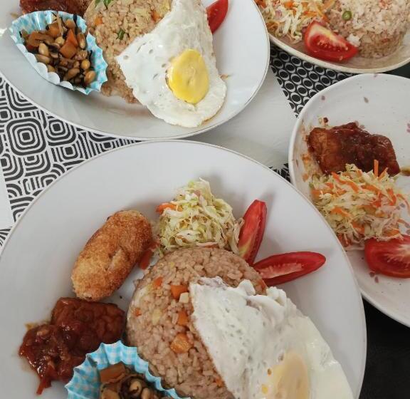 پانسیون Mjr Ticketing Guest House