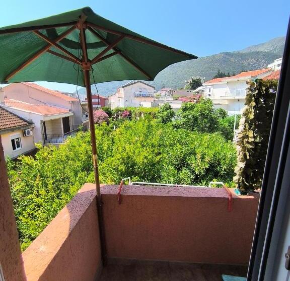 پانسیون Guesthouse Lautasevic