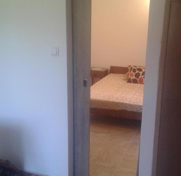 پانسیون Guesthouse Lautasevic