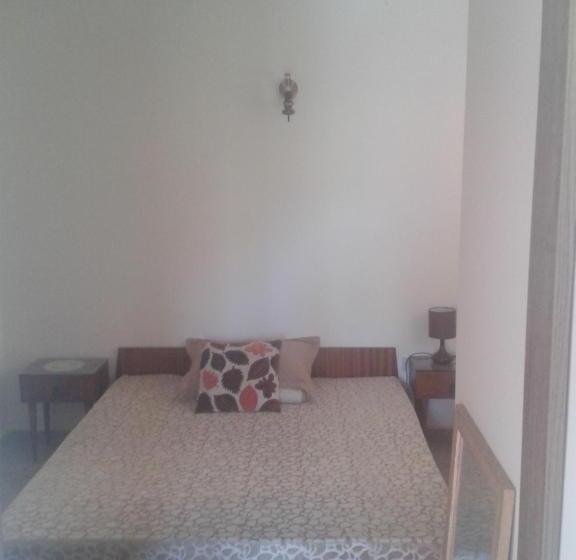 پانسیون Guesthouse Lautasevic