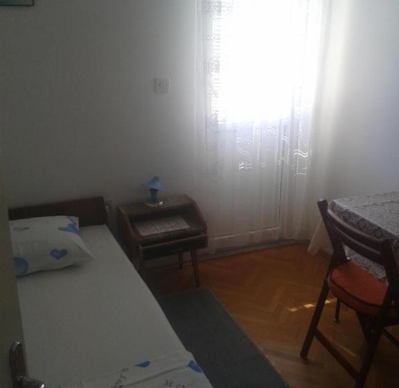 پانسیون Guesthouse Lautasevic