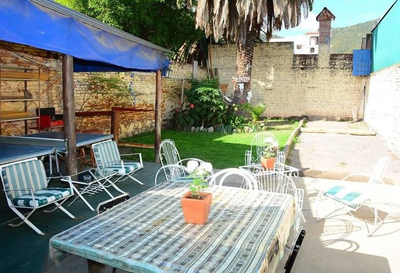 پانسیون Hostal Yatasto