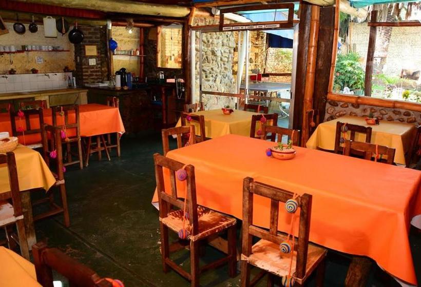 پانسیون Hostal Yatasto