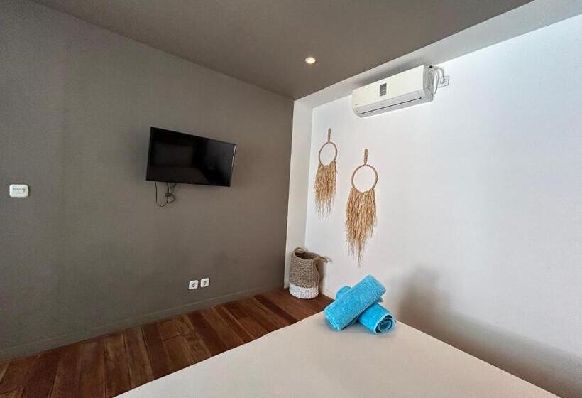 پانسیون Meno Suites