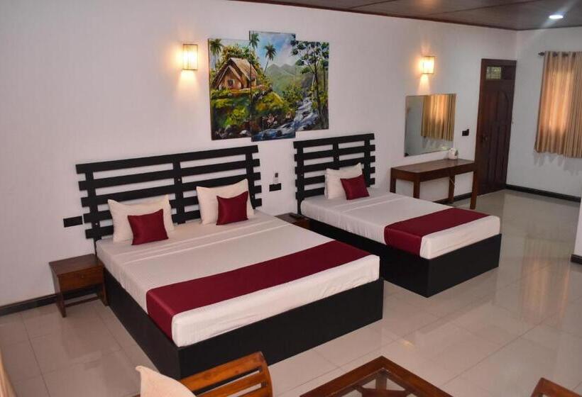 پانسیون Pivisuma Lodge