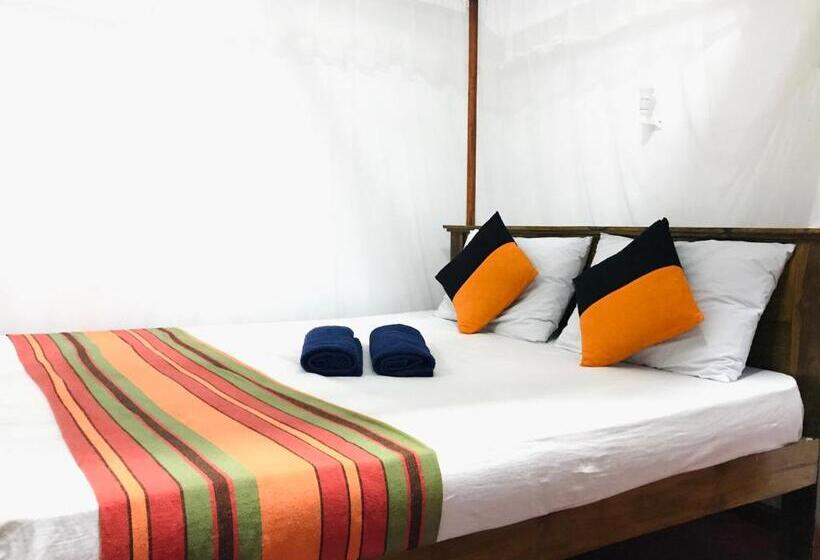 پانسیون Double G Motel