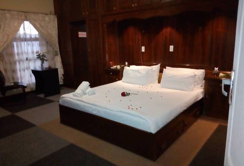 پانسیون Makhadzi S Cloud Lodge
