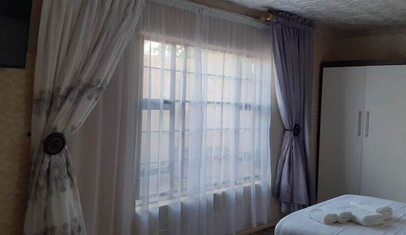 بنسيون Makhadzi S Cloud Lodge