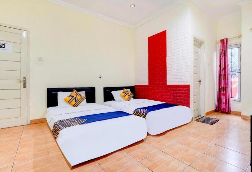 پانسیون Radio Backpacker Guesthouse