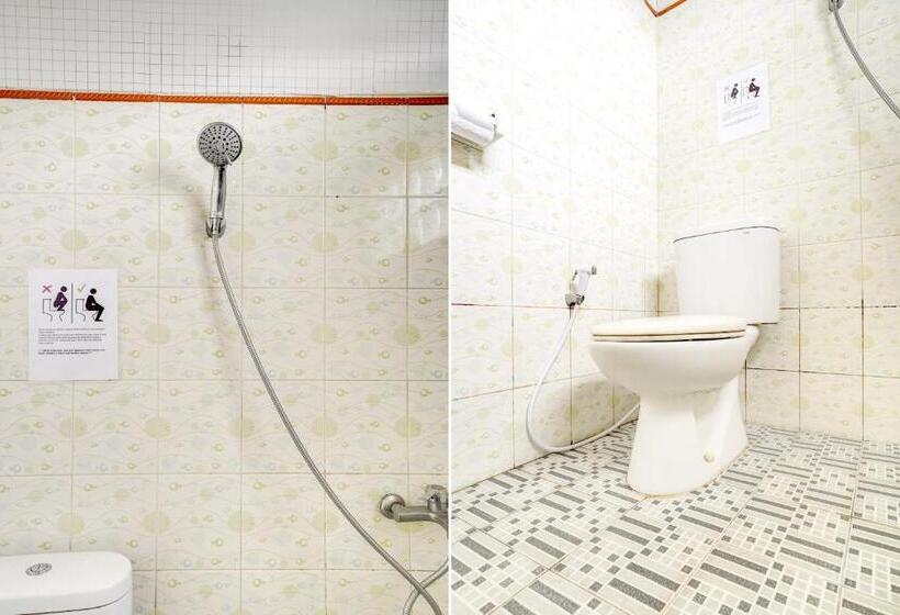 پانسیون Radio Backpacker Guesthouse