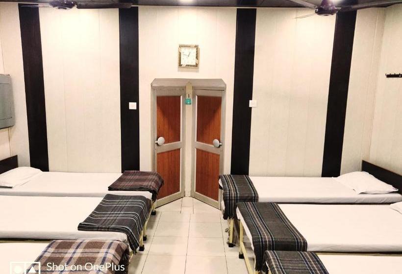 پانسیون Roop Guest House