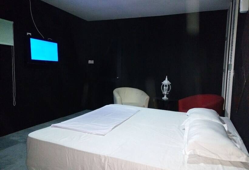 پانسیون Transit Room Klia Residence Villa