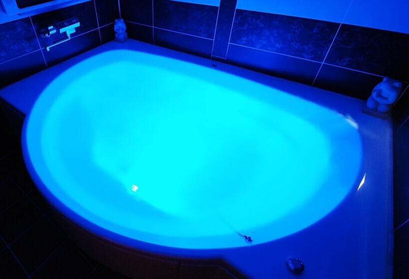 هتل Vanilla Resort Kawagoe   Adults Only