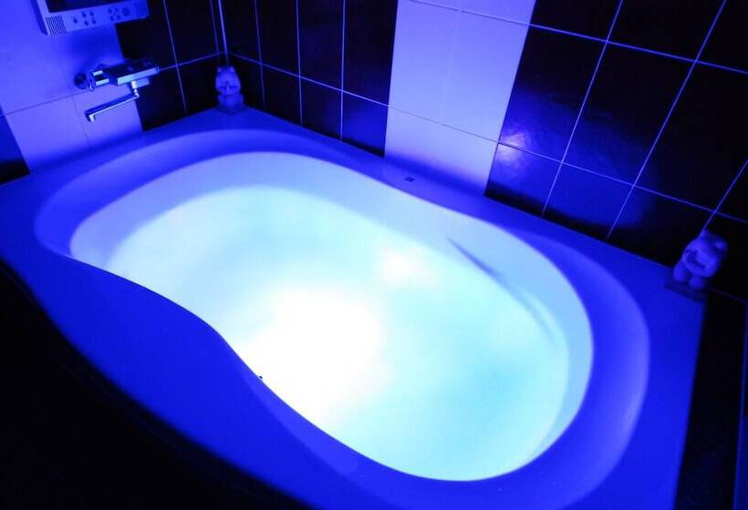 هتل Vanilla Resort Kawagoe   Adults Only