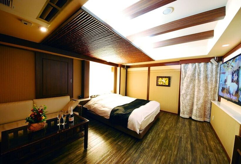 هتل Vanilla Resort Kawagoe   Adults Only