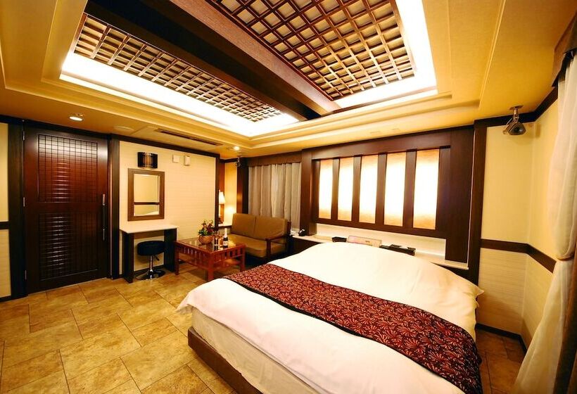 هتل Vanilla Resort Kawagoe   Adults Only