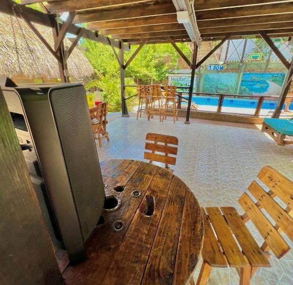 پانسیون Hostal Kaia