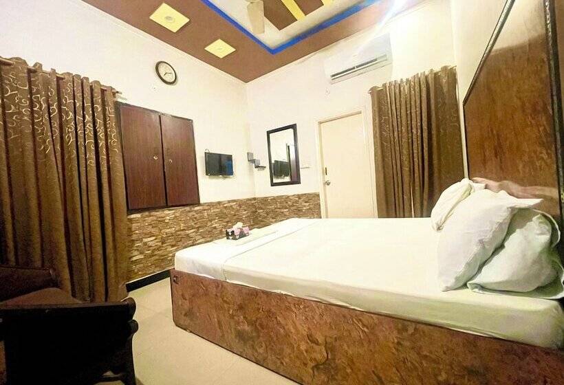 پانسیون Rehaish Inn Model Colony