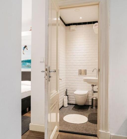 تختخواب و صبحانه Spui Apartment In Center