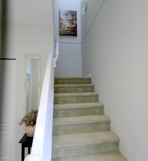 پانسیون Marpole Guest House