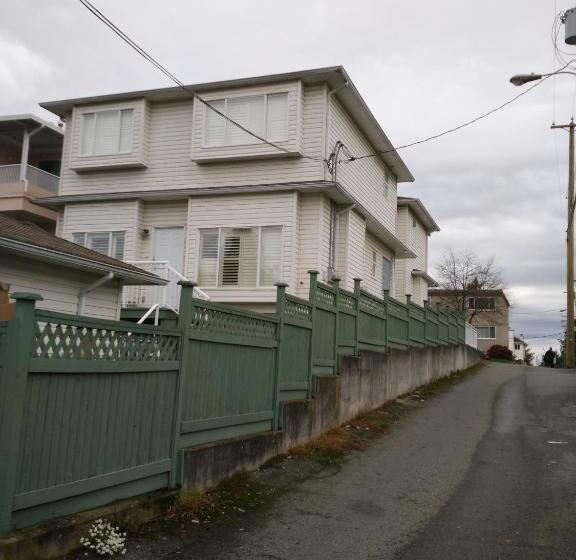 پانسیون Marpole Guest House