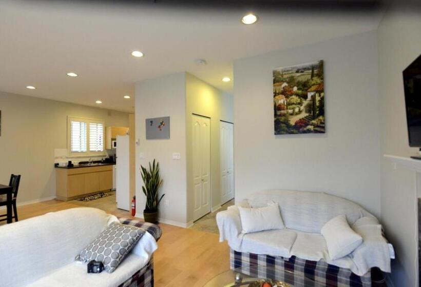 پانسیون Marpole Guest House