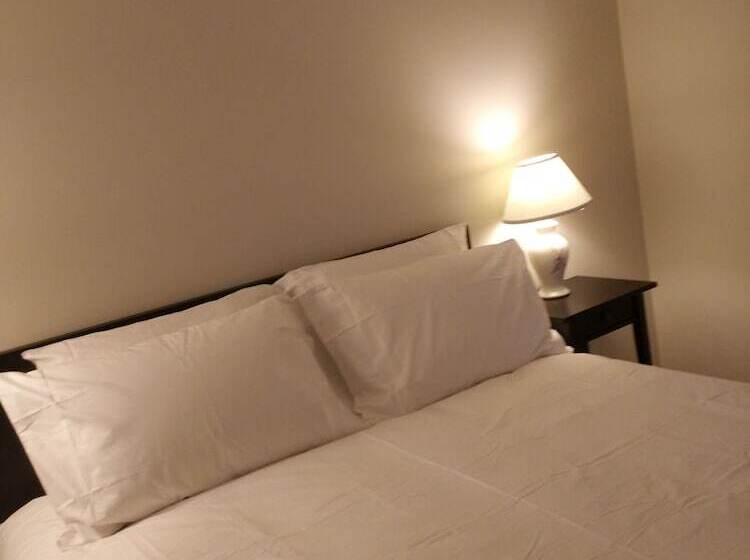 پانسیون Marpole Guest House