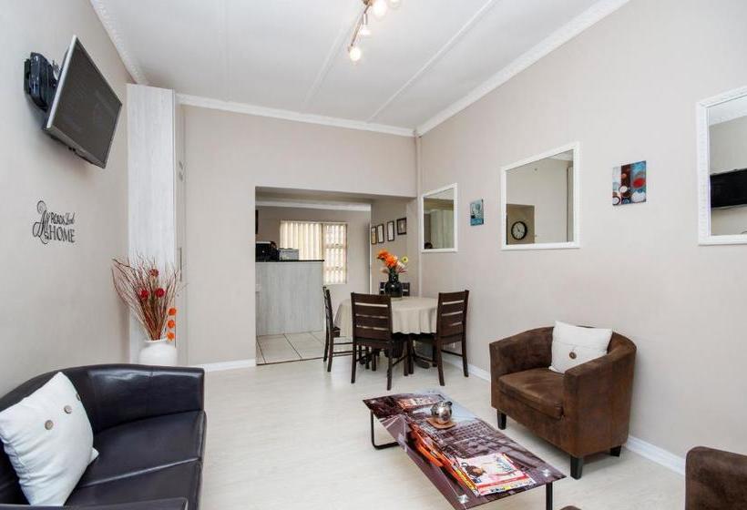 پانسیون Newtondale Self Catering