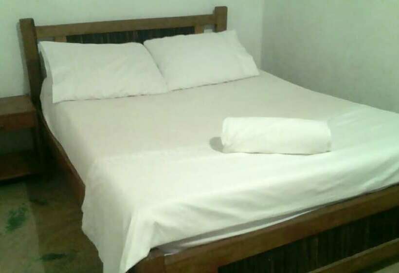 پانسیون Sadhana   Hostel