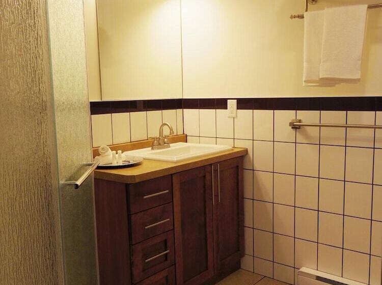 هاستل Water Suites