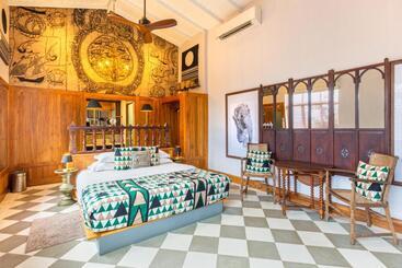 پانسیون 55tg Boutique Suites