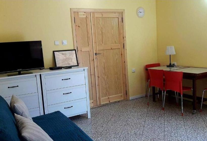 بنسيون Lesanel Guest House