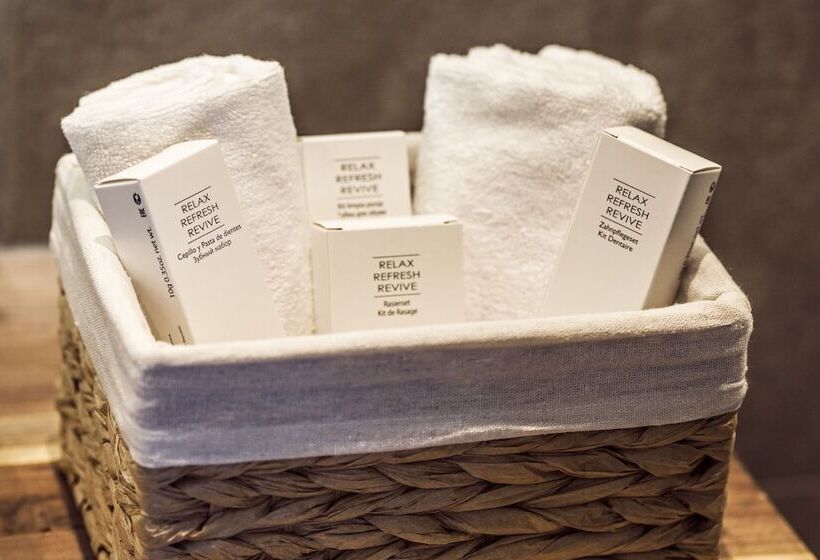 پانسیون Nomad Luxury Suites